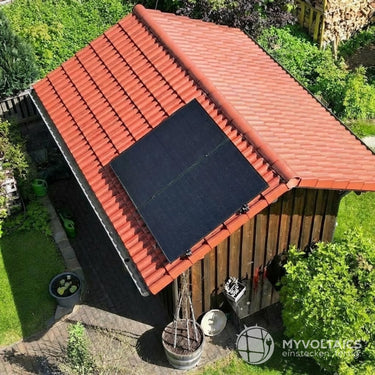 MyPfannendach: 880 Watt Balkonkraftwerk